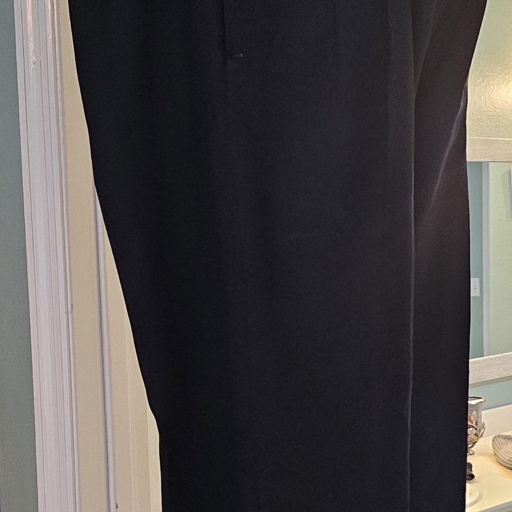 Haggar Black Dress Pants Elegant Straight-Leg Design